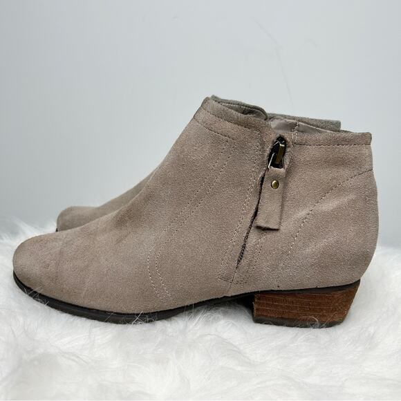 BLONDO Waterproof Suede Booties Womens Size 7.5 Tan Side Zip Ankle Boots Autumn - Picture 2 of 10